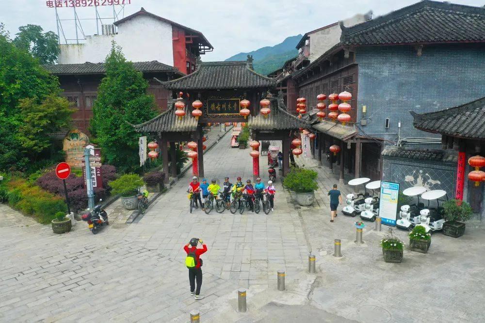 虎牙盘中异动 大幅拉升6.35%报3.18美元